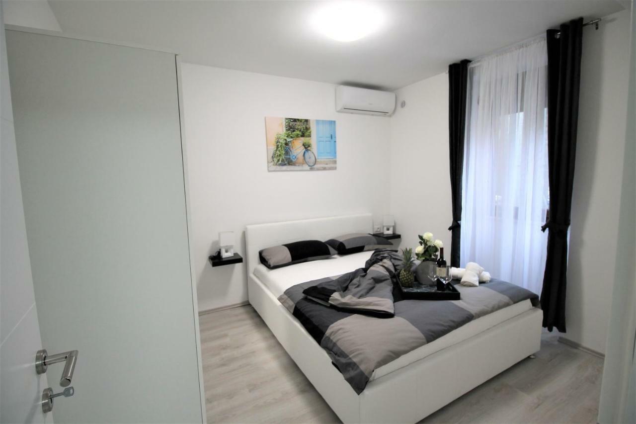Arbel Apartments Porec Exterior photo