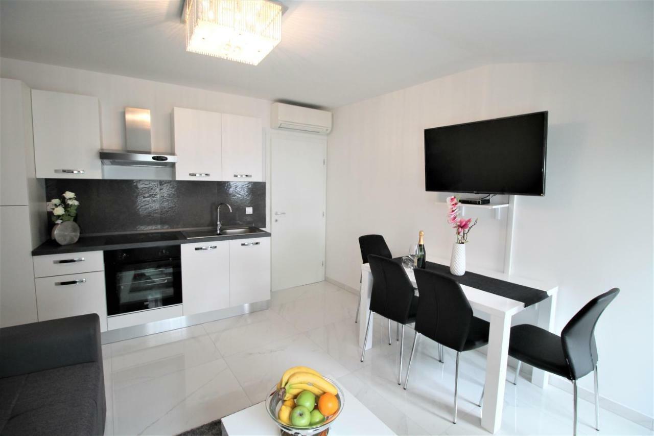 Arbel Apartments Porec Exterior photo